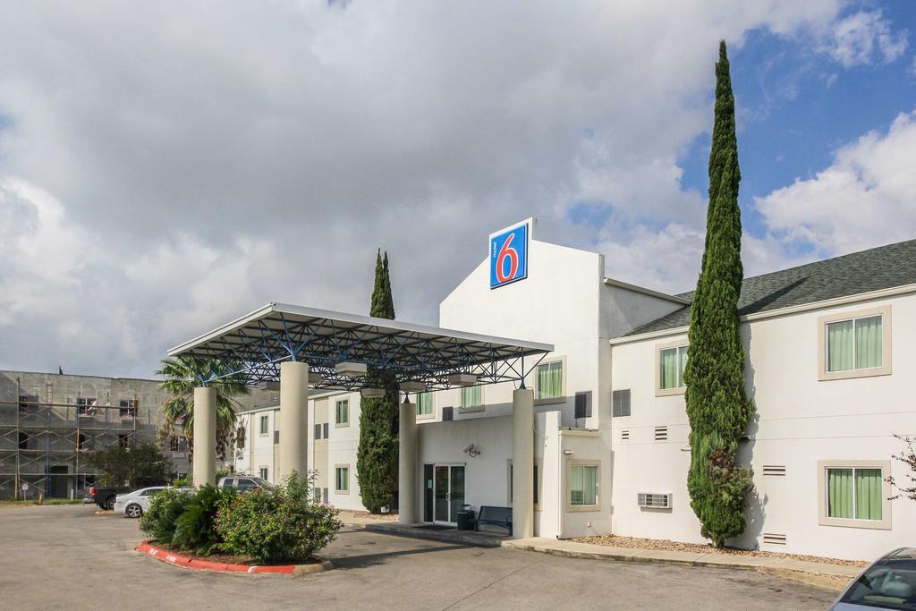 Motel 6 New Braunfels Exterior photo