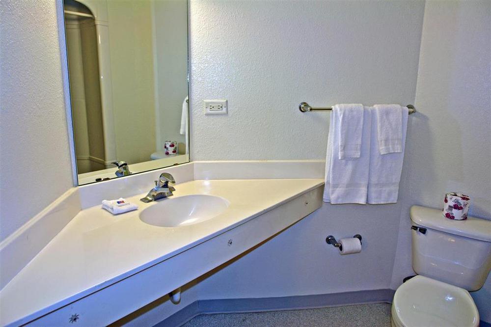 Motel 6 New Braunfels Room photo